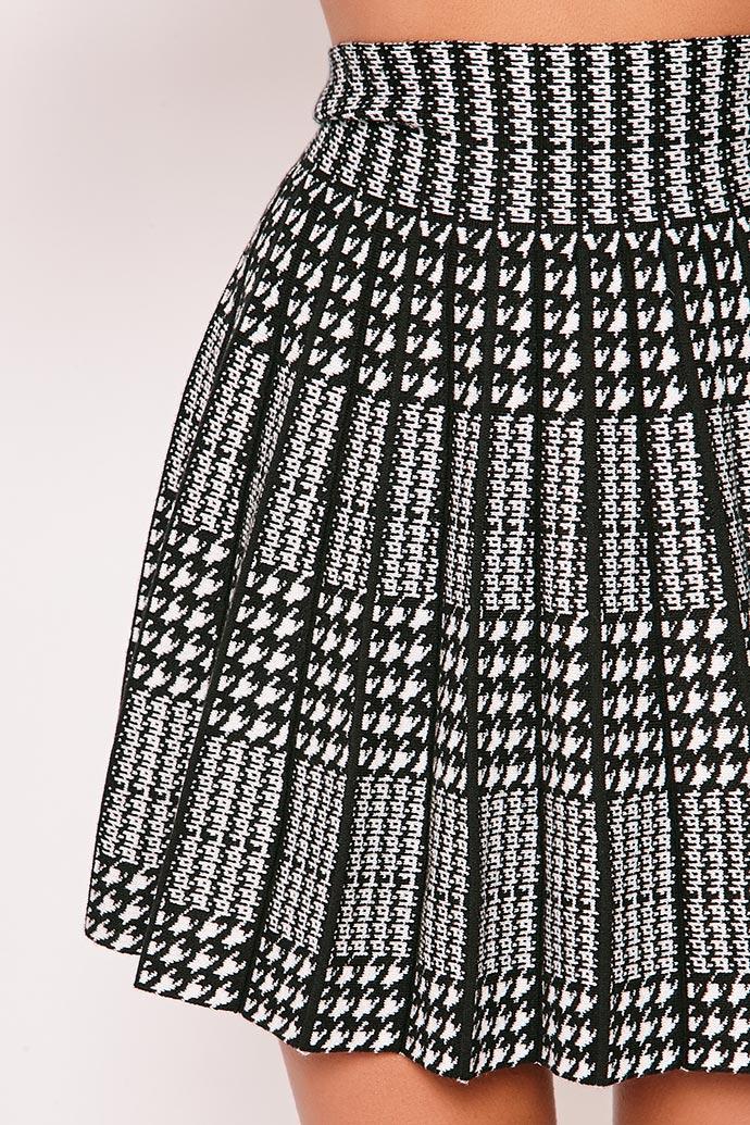 Alannia - Black & White Dogtooth Block Design Pleated Mini Skirt