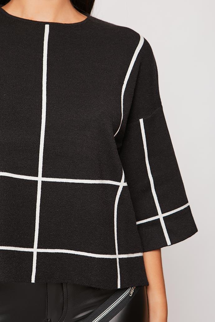 Fiona - Black Oversized Checked Cropped Jumper