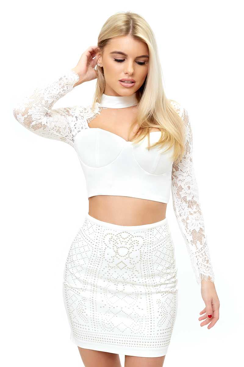 Shauna - White Lace Long Sleeve Choker Neck Crop Top 